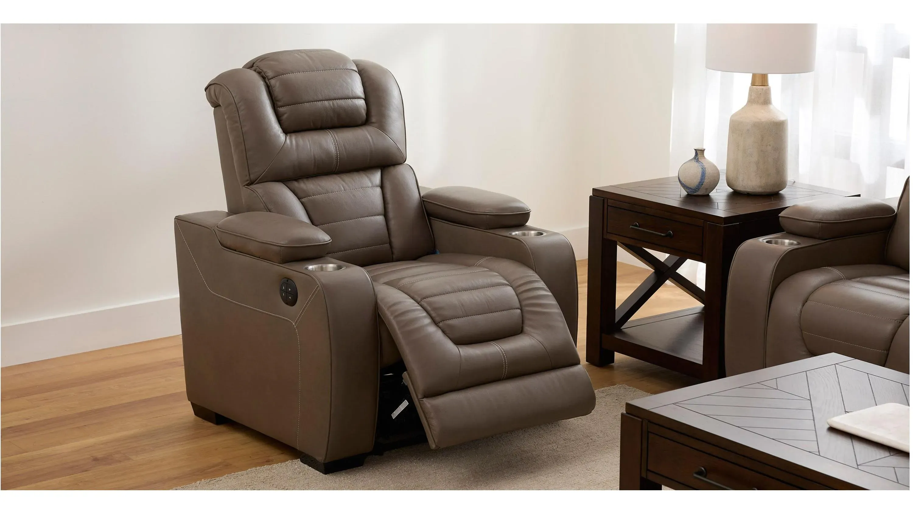 Othello Dual Power Recliner | Raymour & Flanigan