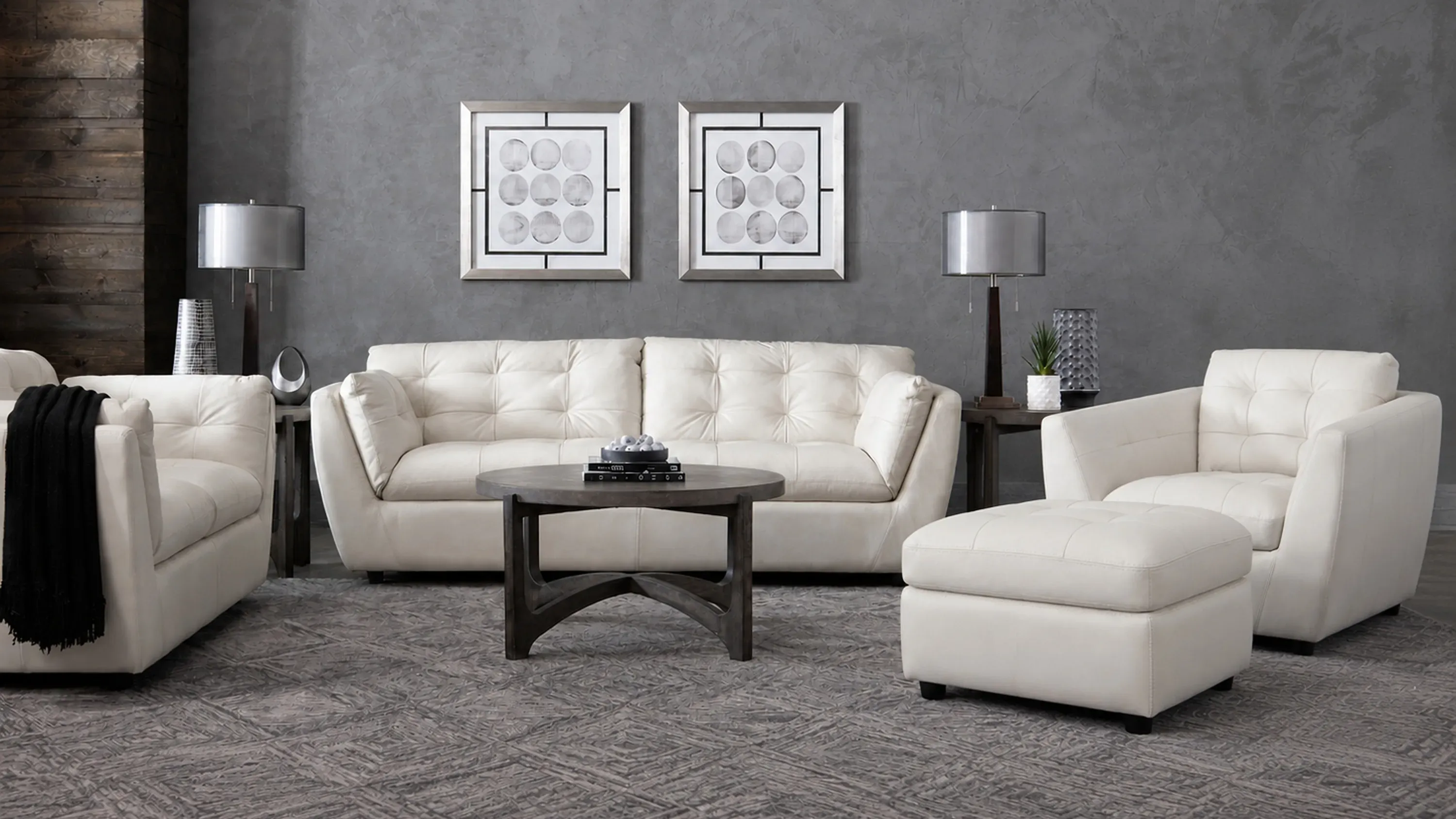 Damar Leather Chair | Raymour & Flanigan | Raymour & Flanigan