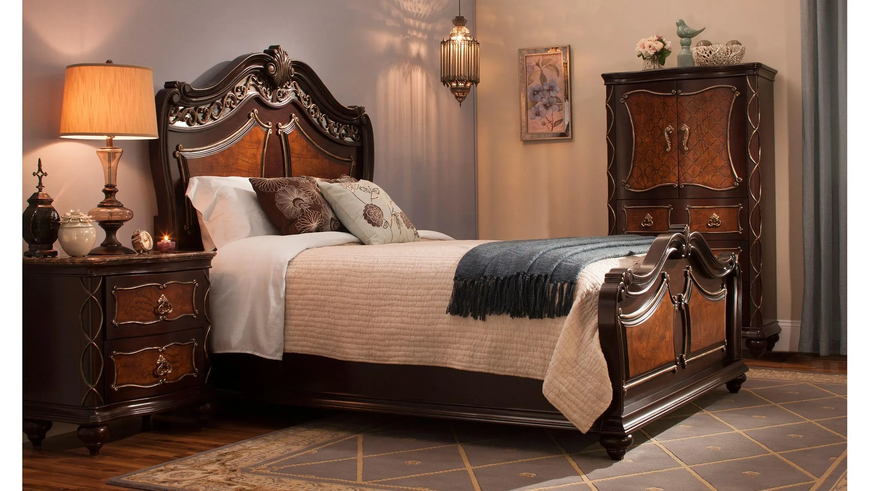 Palazzo Bed | Raymour & Flanigan