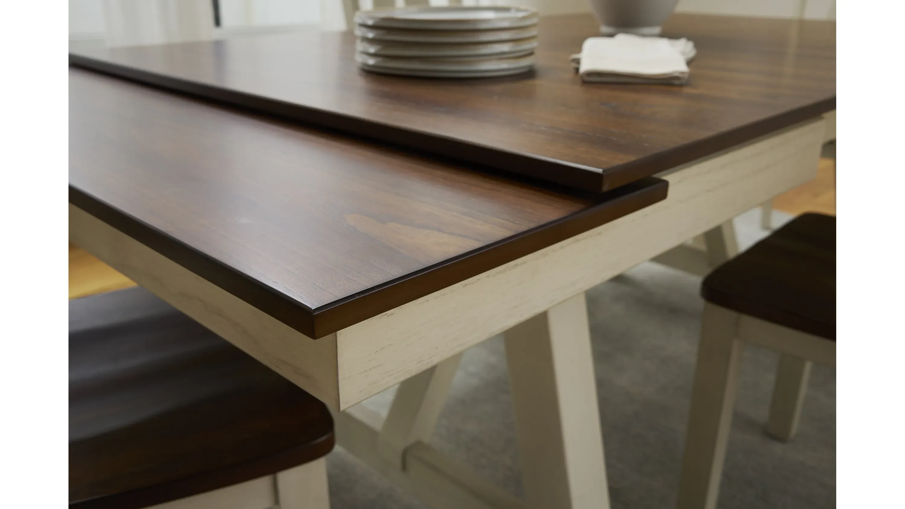 Vista Bay 6-pc. Dining Set | Raymour & Flanigan