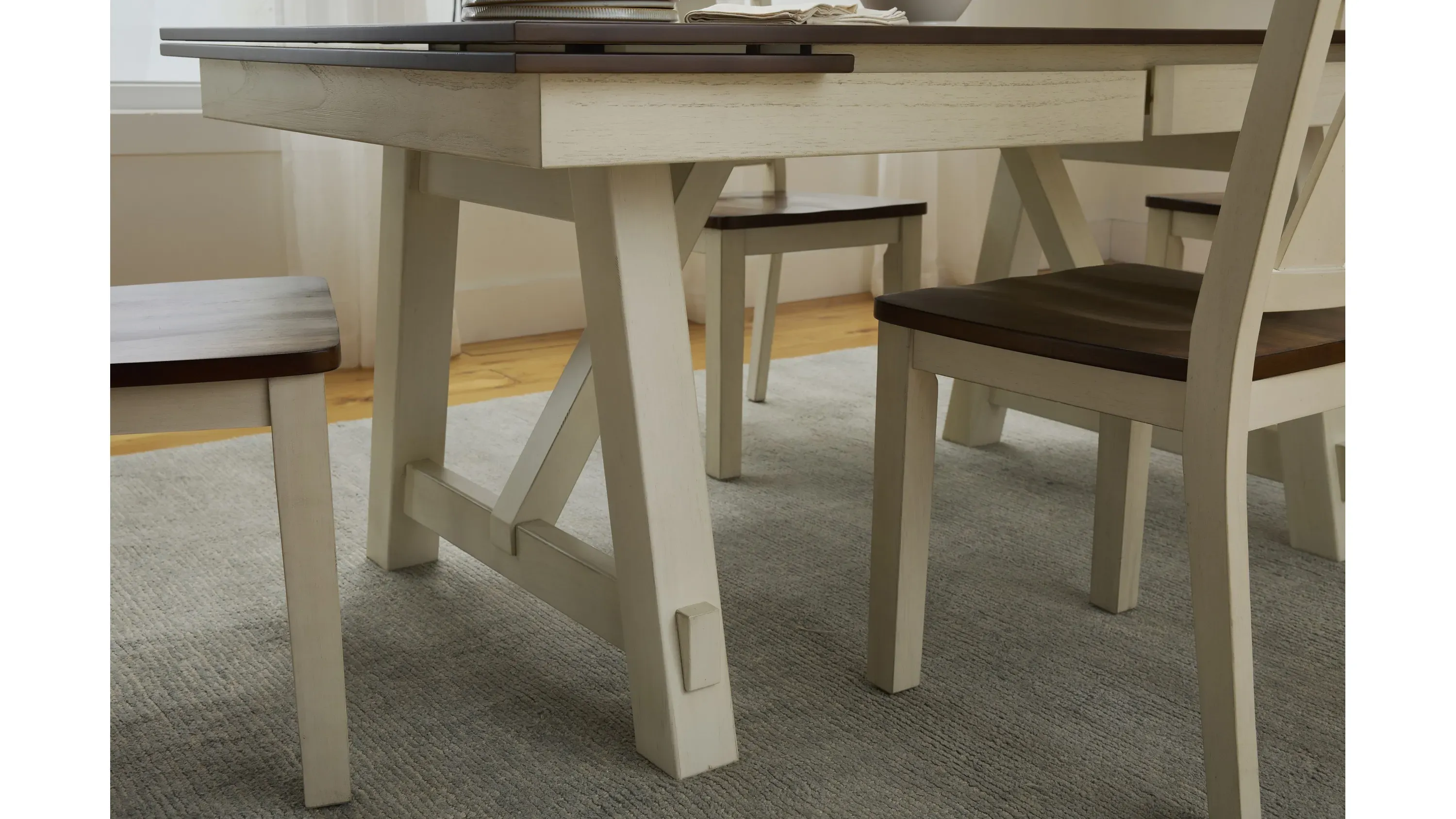 Vista Bay 6-pc. Dining Set | Raymour & Flanigan