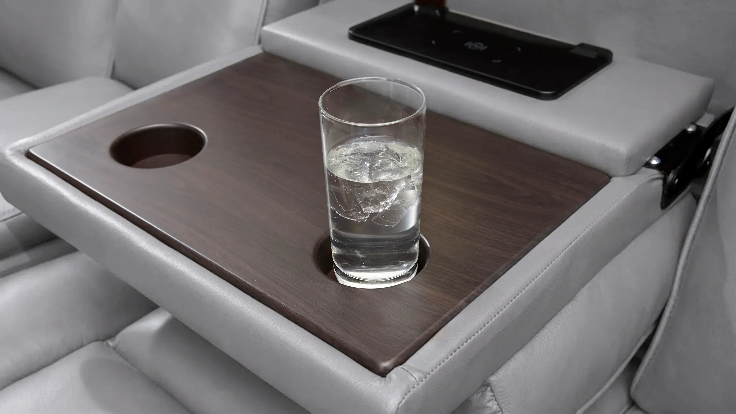 Bellanest Brooks Sectional - Thumbnail 5