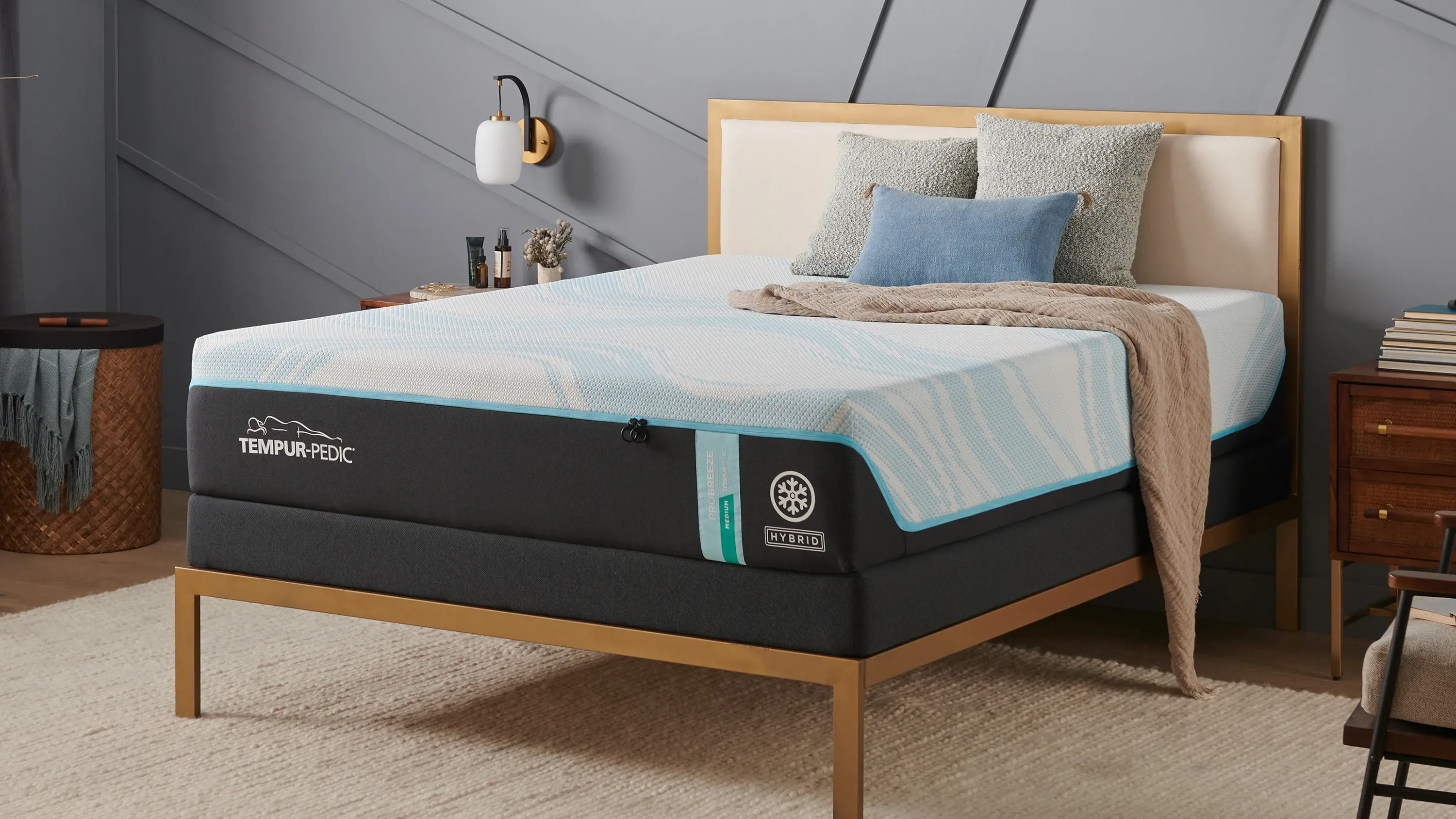 Tempur-Pedic Probreeze 2.0 Medium Hybrid | Raymour & Flanigan