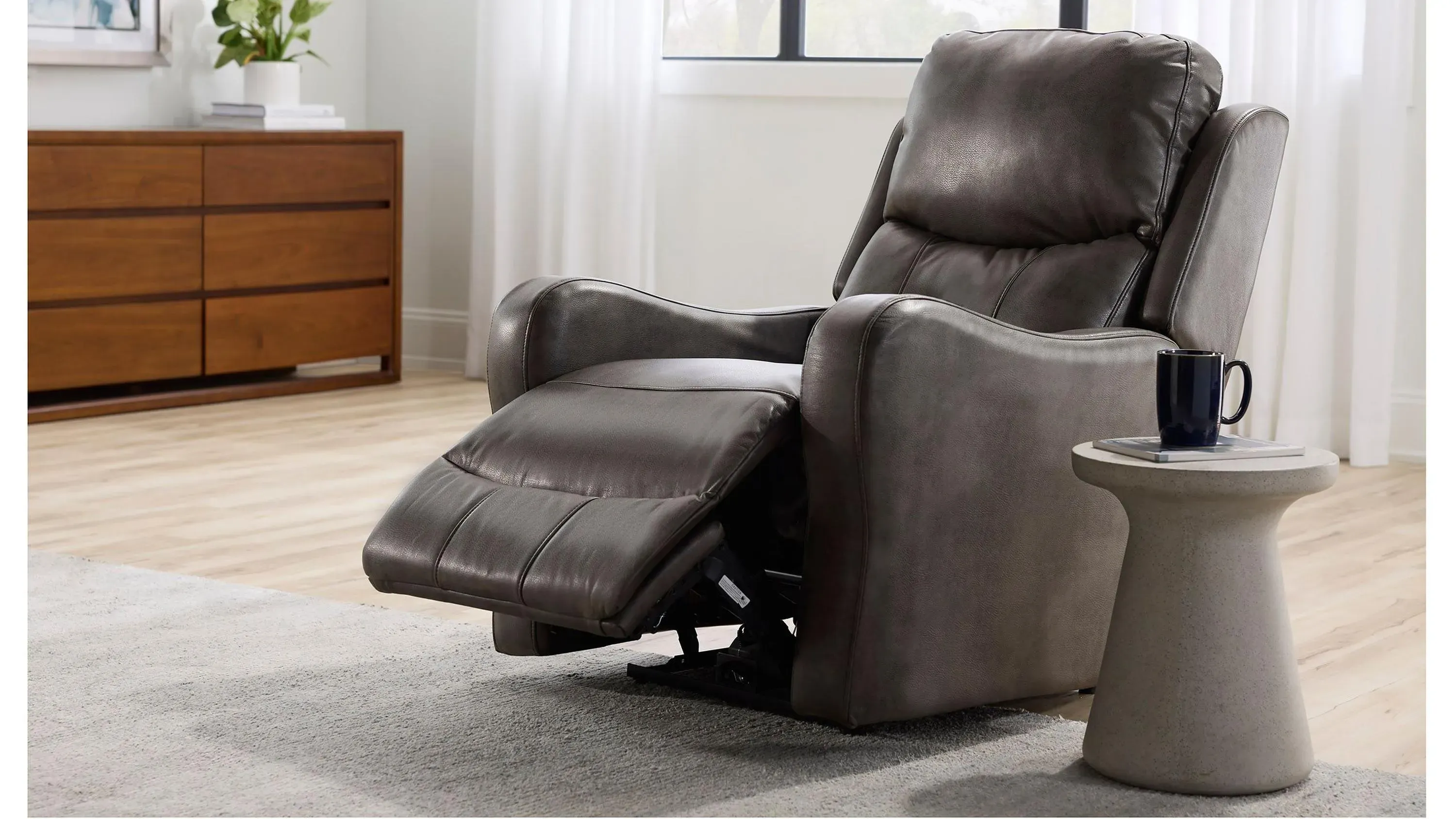 Wilder Power Recliner | Raymour & Flanigan