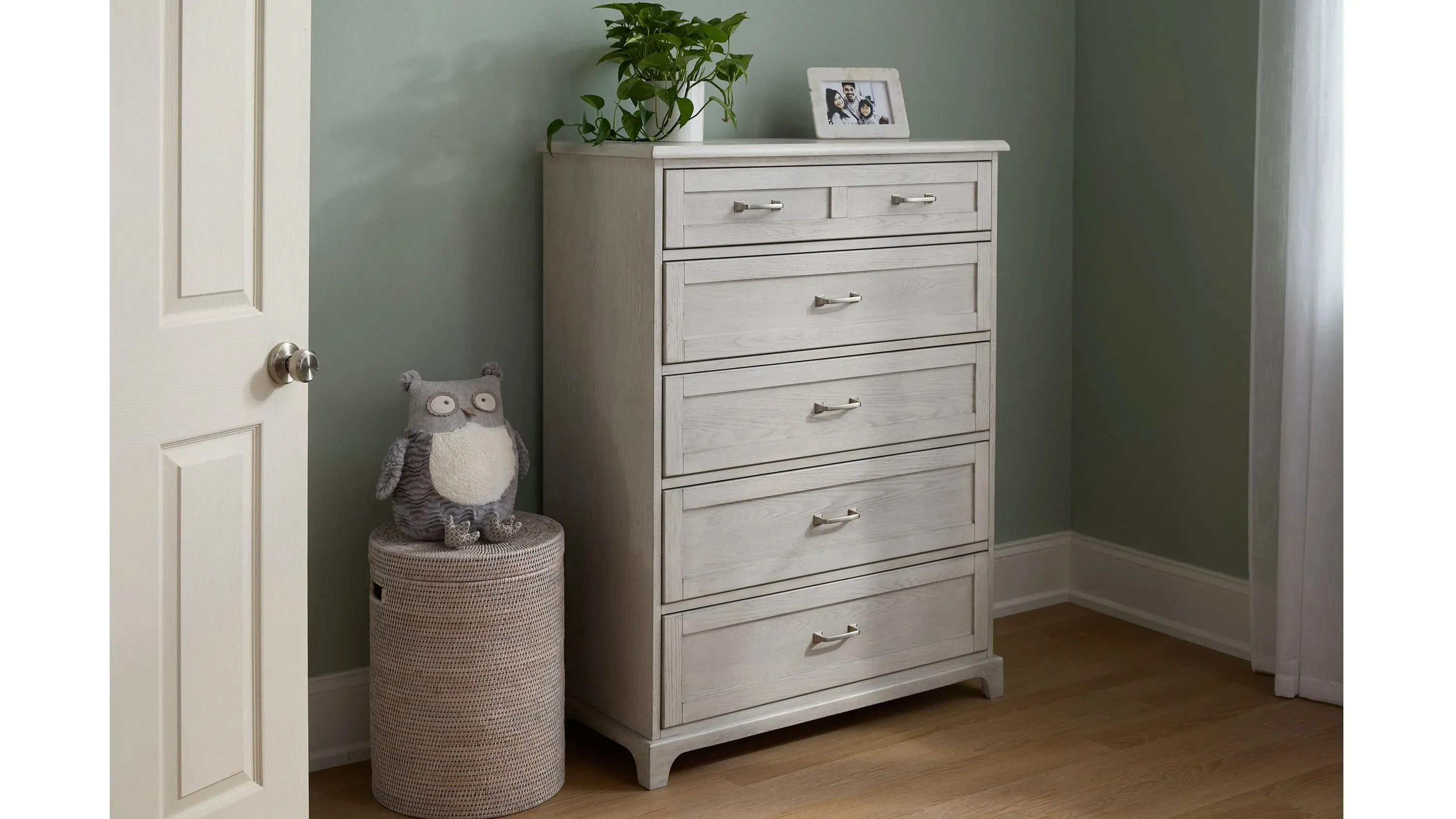 Lennox Chest | Raymour & Flanigan