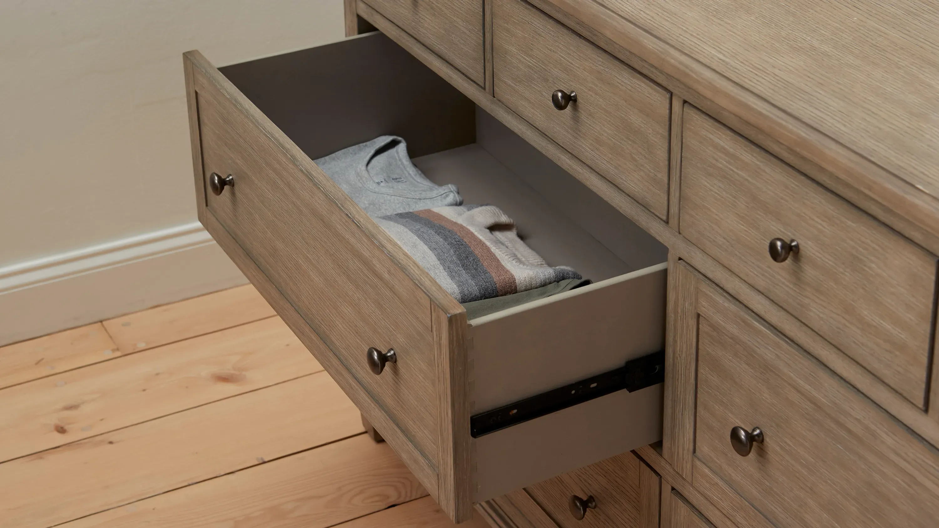 Auberge 4-pc. Bedroom Set | Raymour & Flanigan