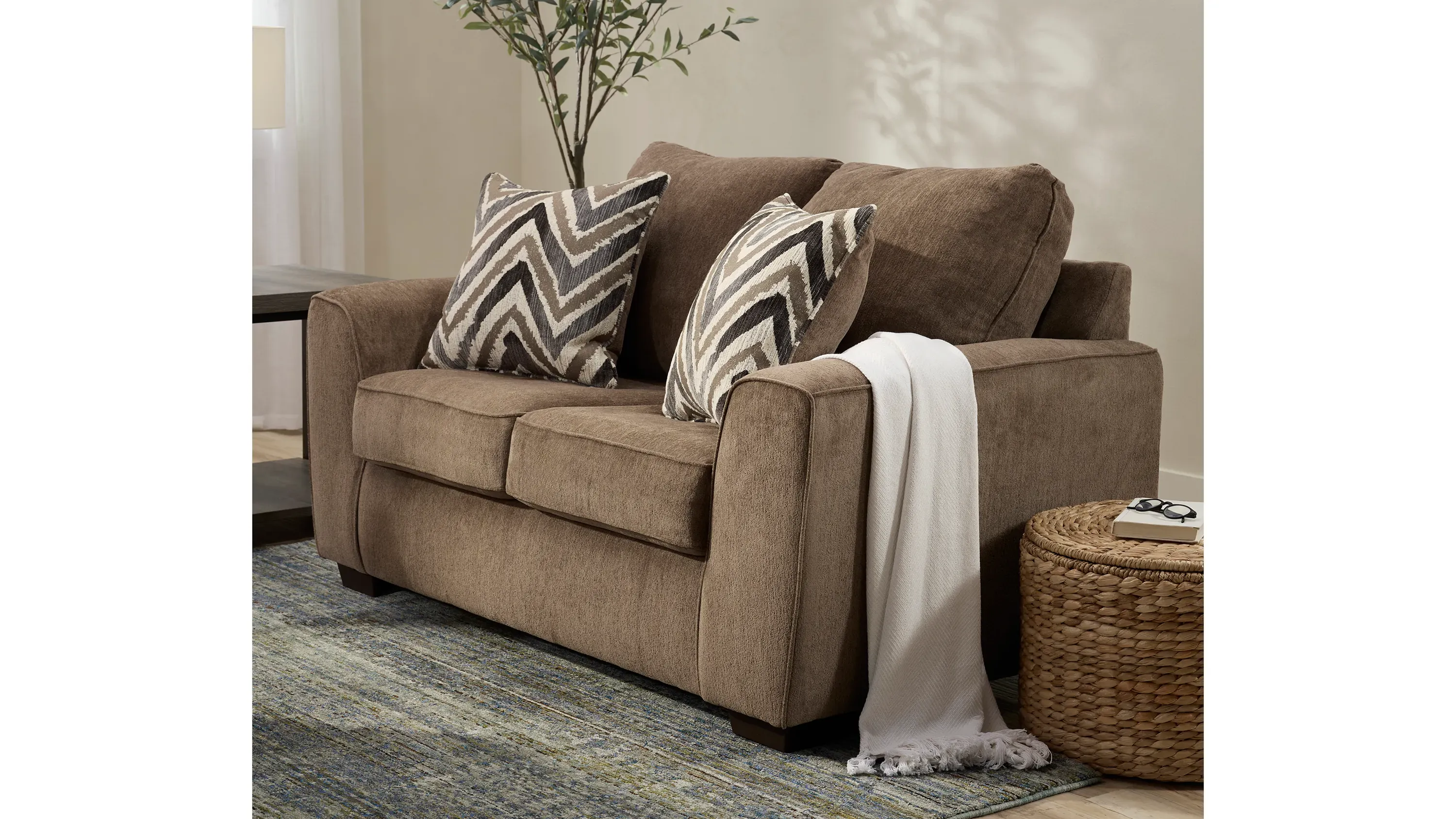 Damien Loveseat | Raymour & Flanigan