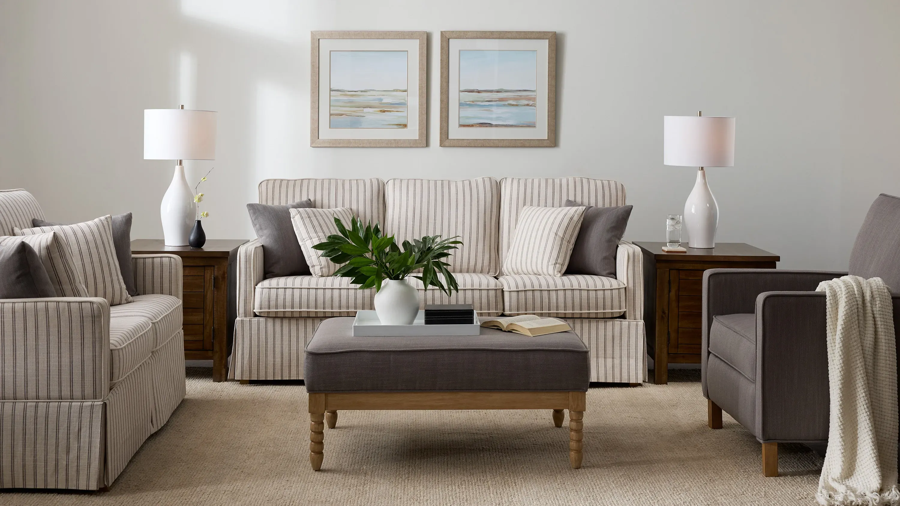 Ellwood Cocktail Ottoman | Raymour & Flanigan