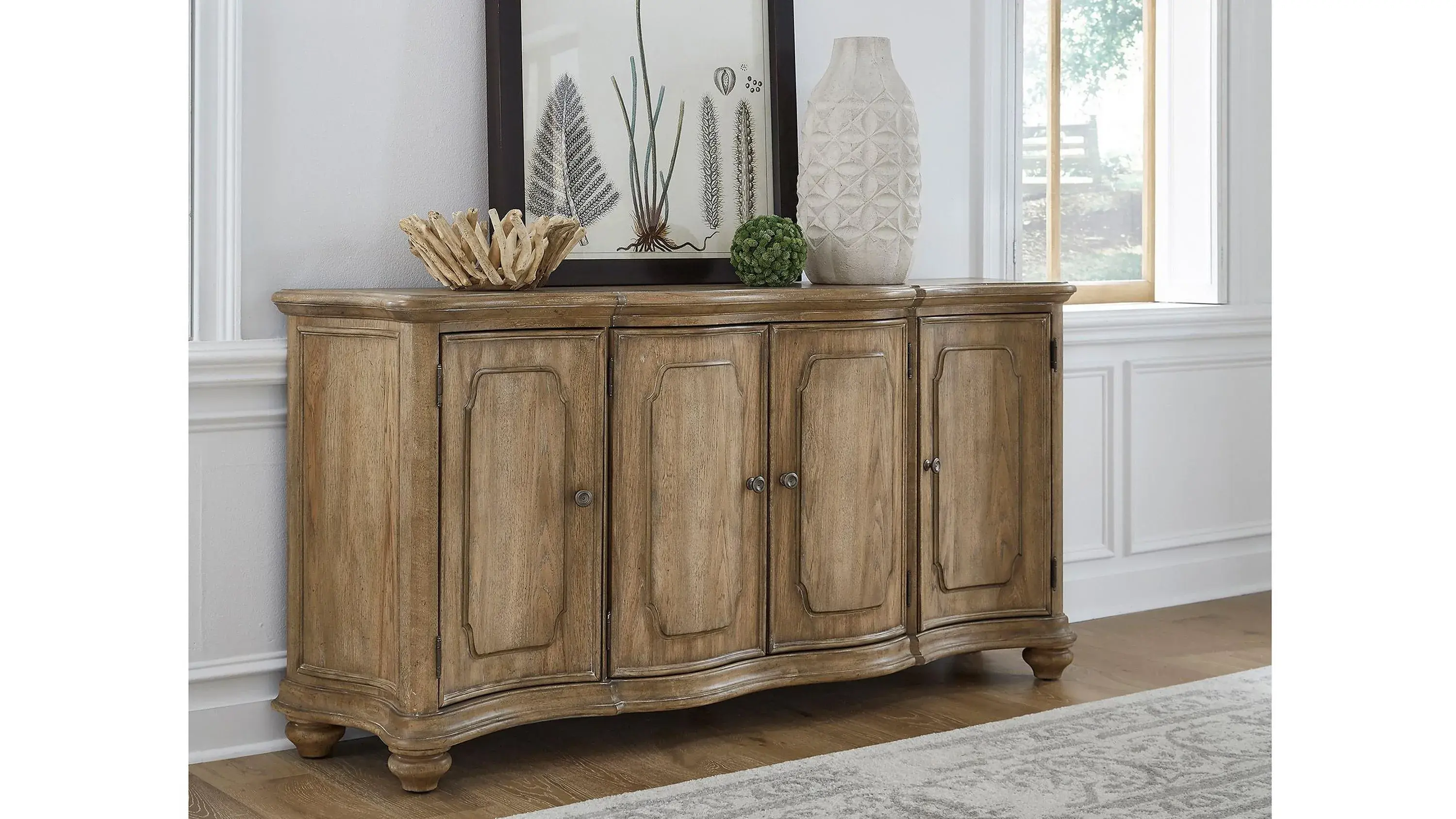 Weston Hills 4 Door Buffet - Thumbnail 3