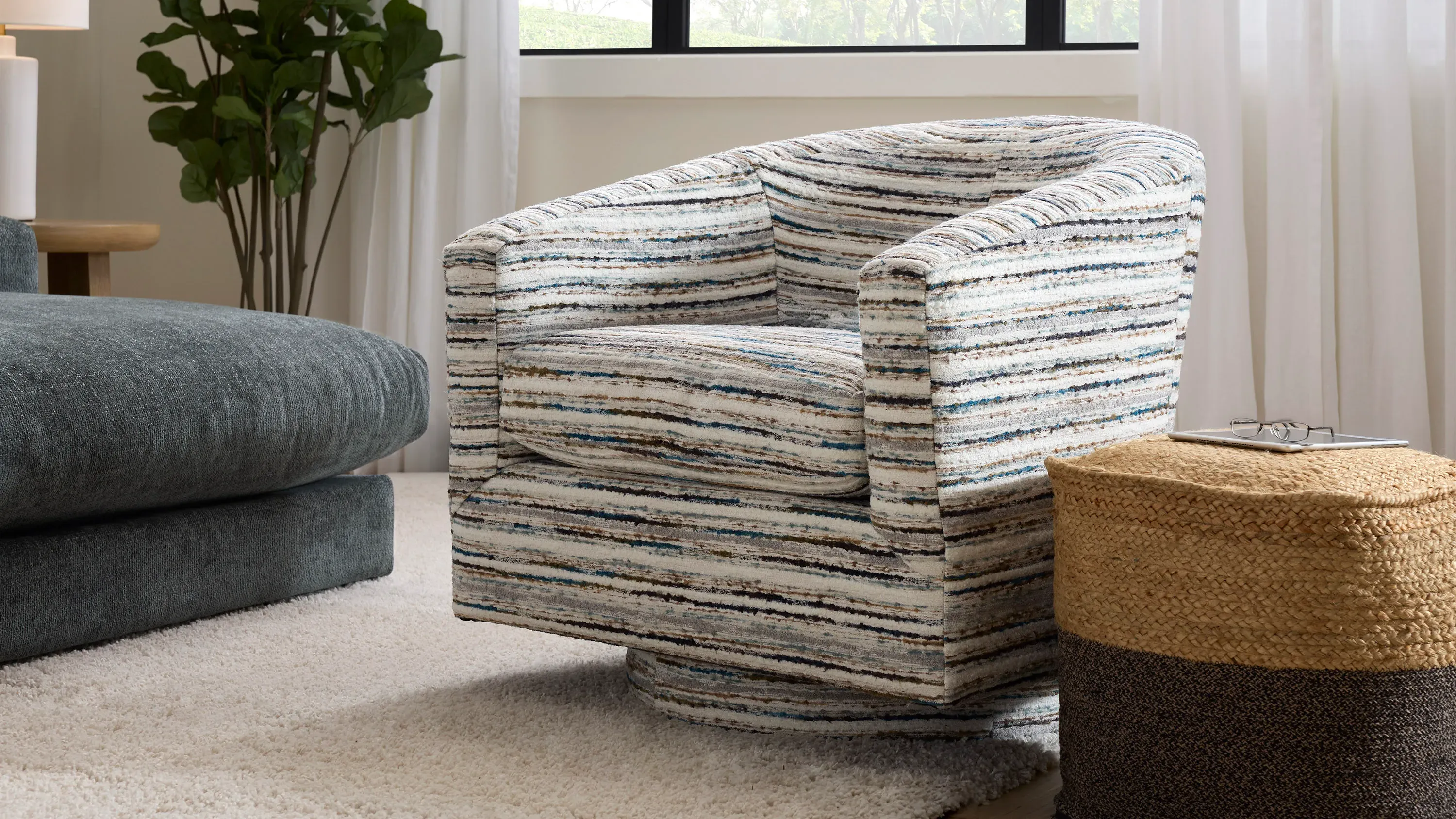 Montecito Accent Swivel Chair