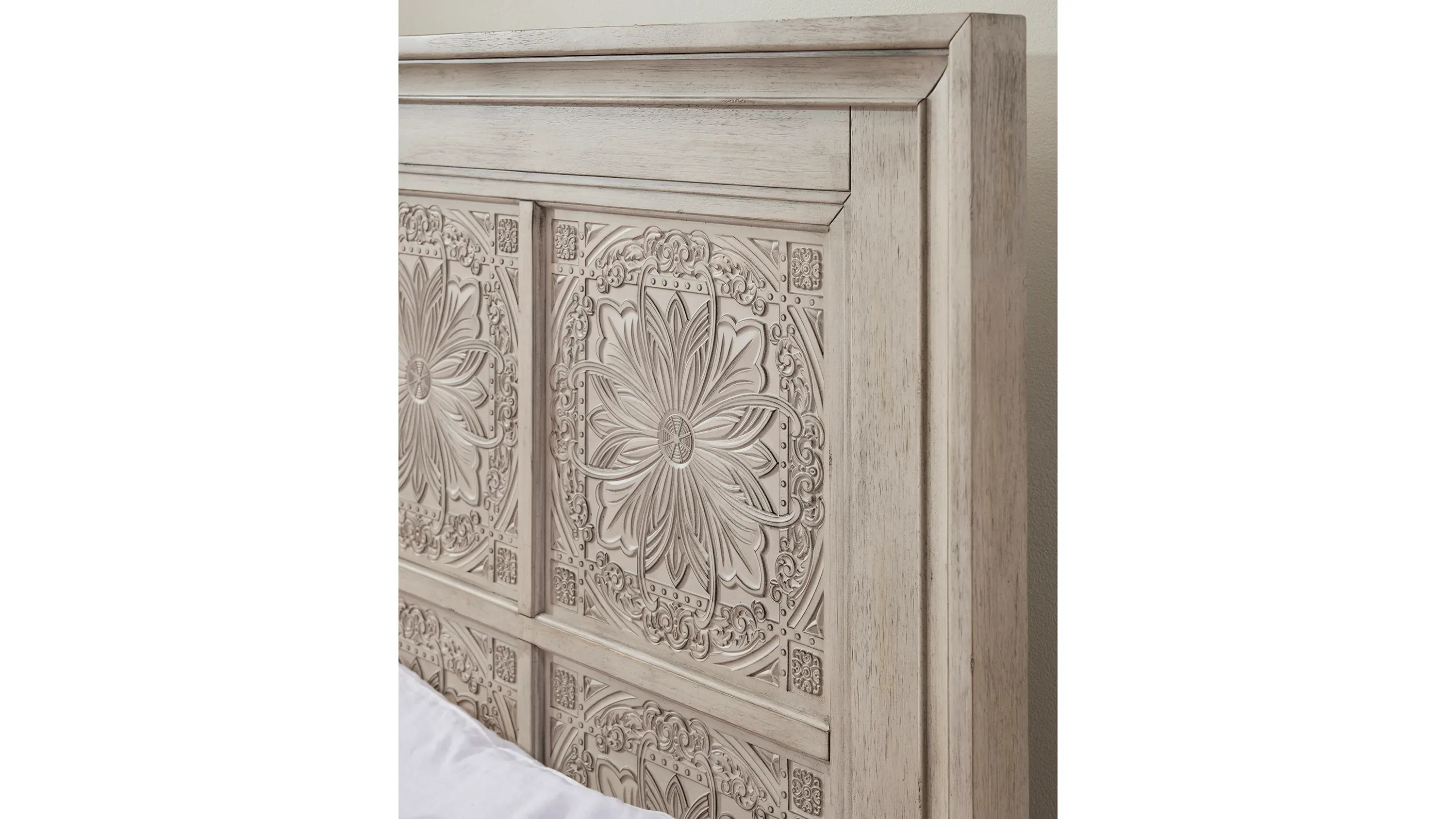Magnolia Park 4-pc. Bedroom Set | Raymour & Flanigan