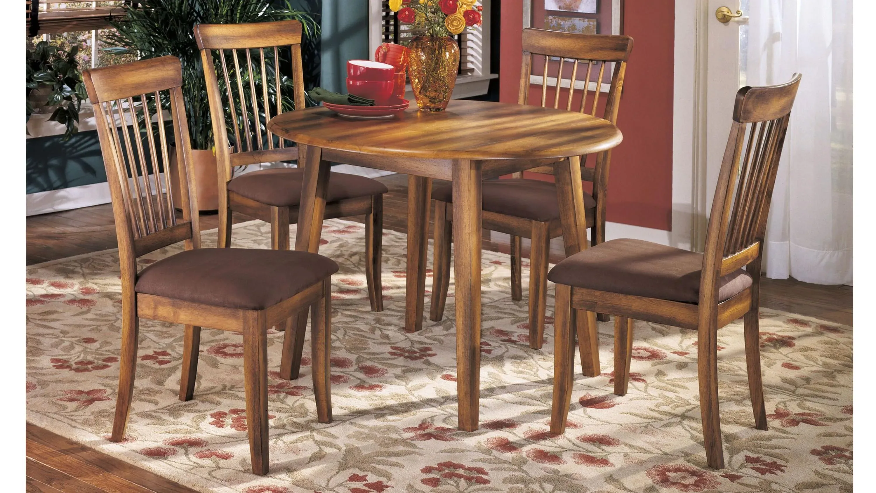 Berringer Dining Chair | Raymour & Flanigan
