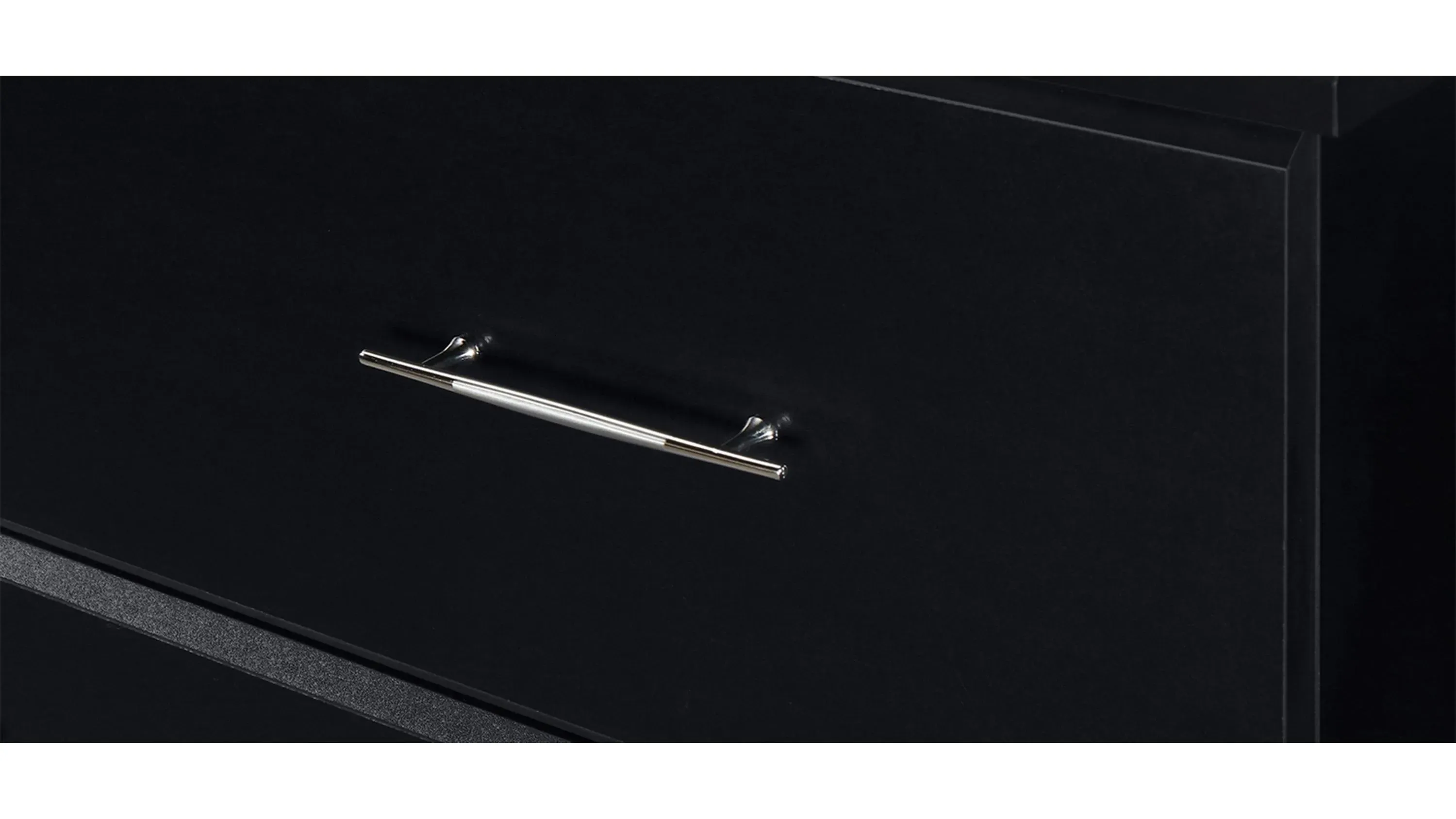 Brooks 4 Drawer Chest