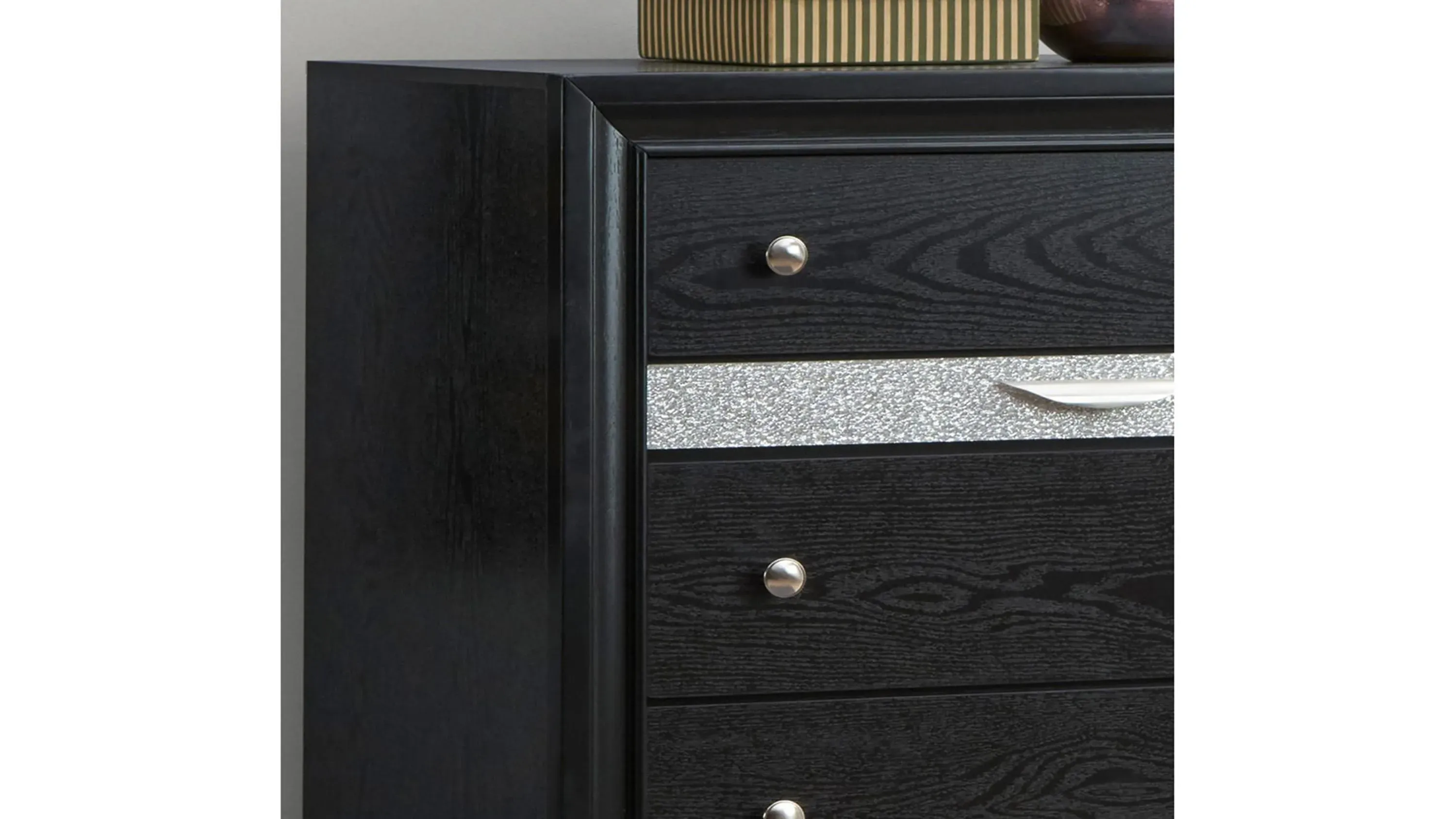 Madrid Chest | Raymour & Flanigan