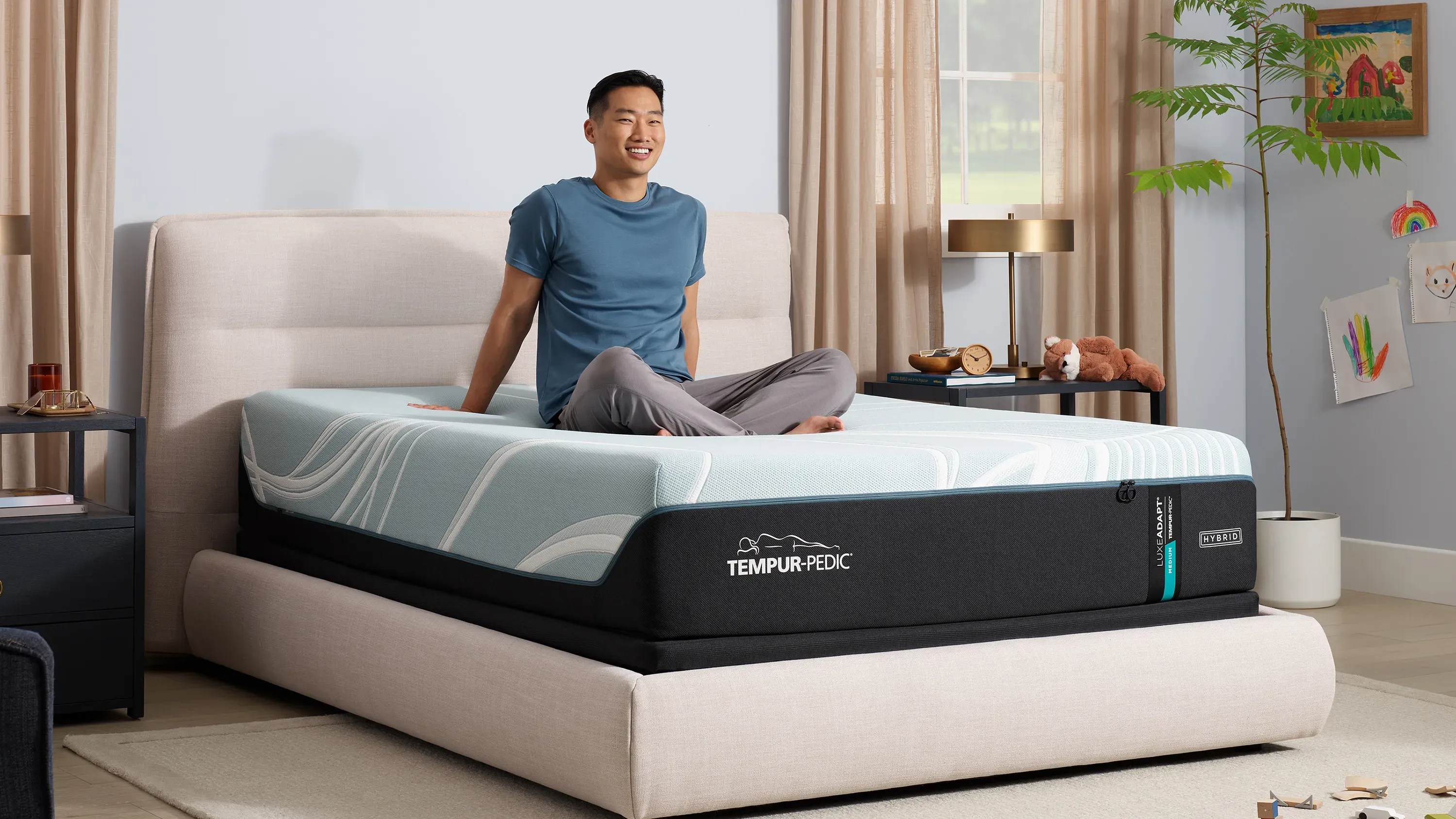Tempur-Pedic Luxe Adapt 2.0 Medium Hybrid Mattress | Raymour