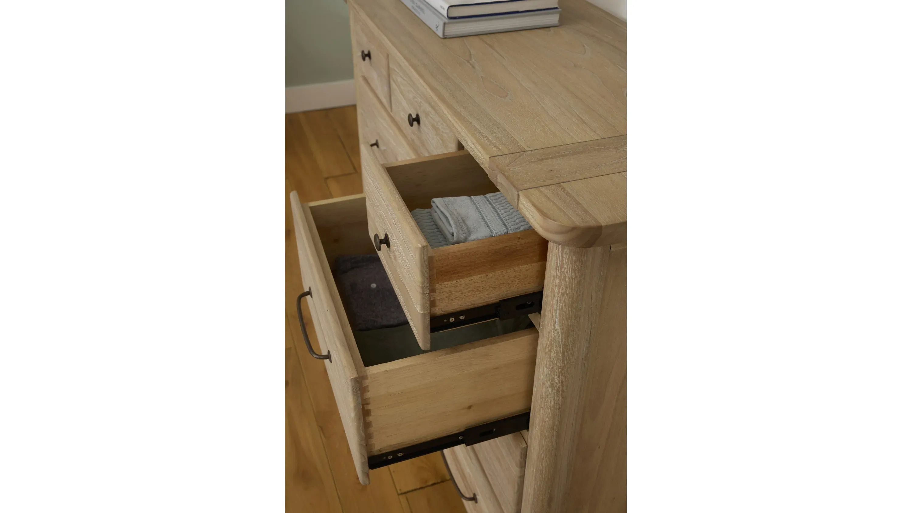 Savannah 4pc. Bedroom Storage Set | Raymour & Flanigan