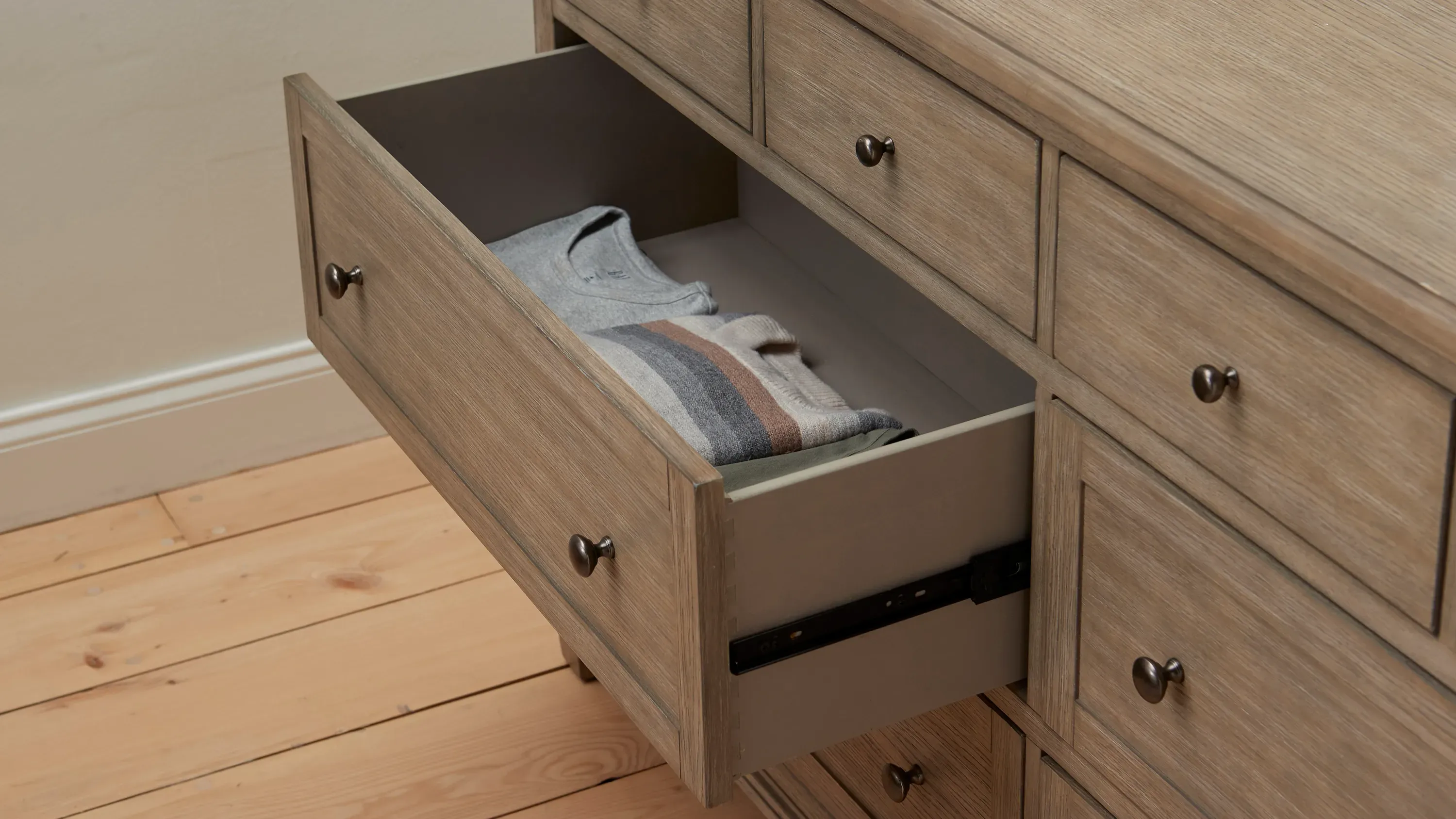 Auberge 4-pc. Bedroom Set | Raymour & Flanigan