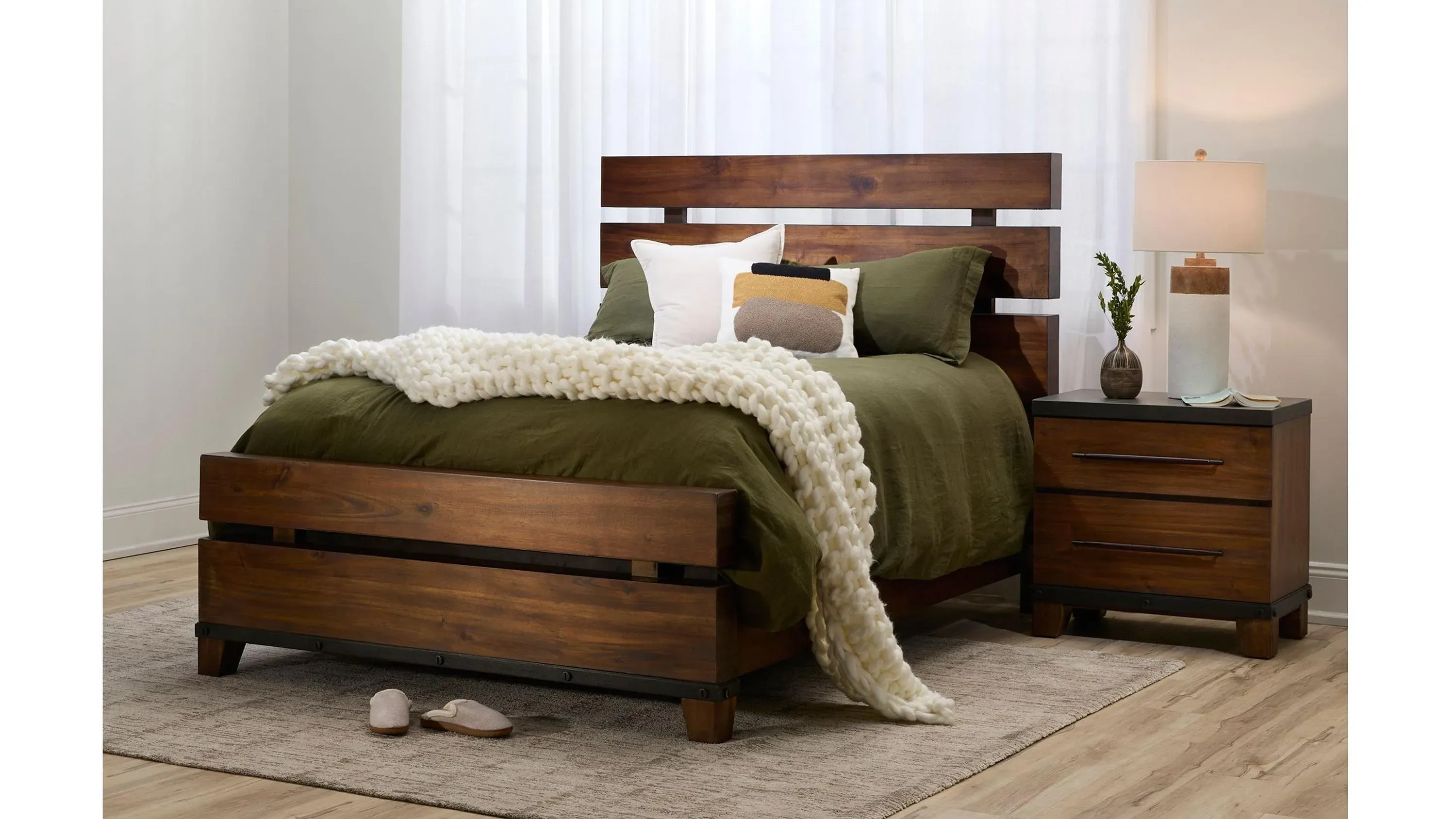 Santa Cruz Nightstand w/ Dual USB Charger
