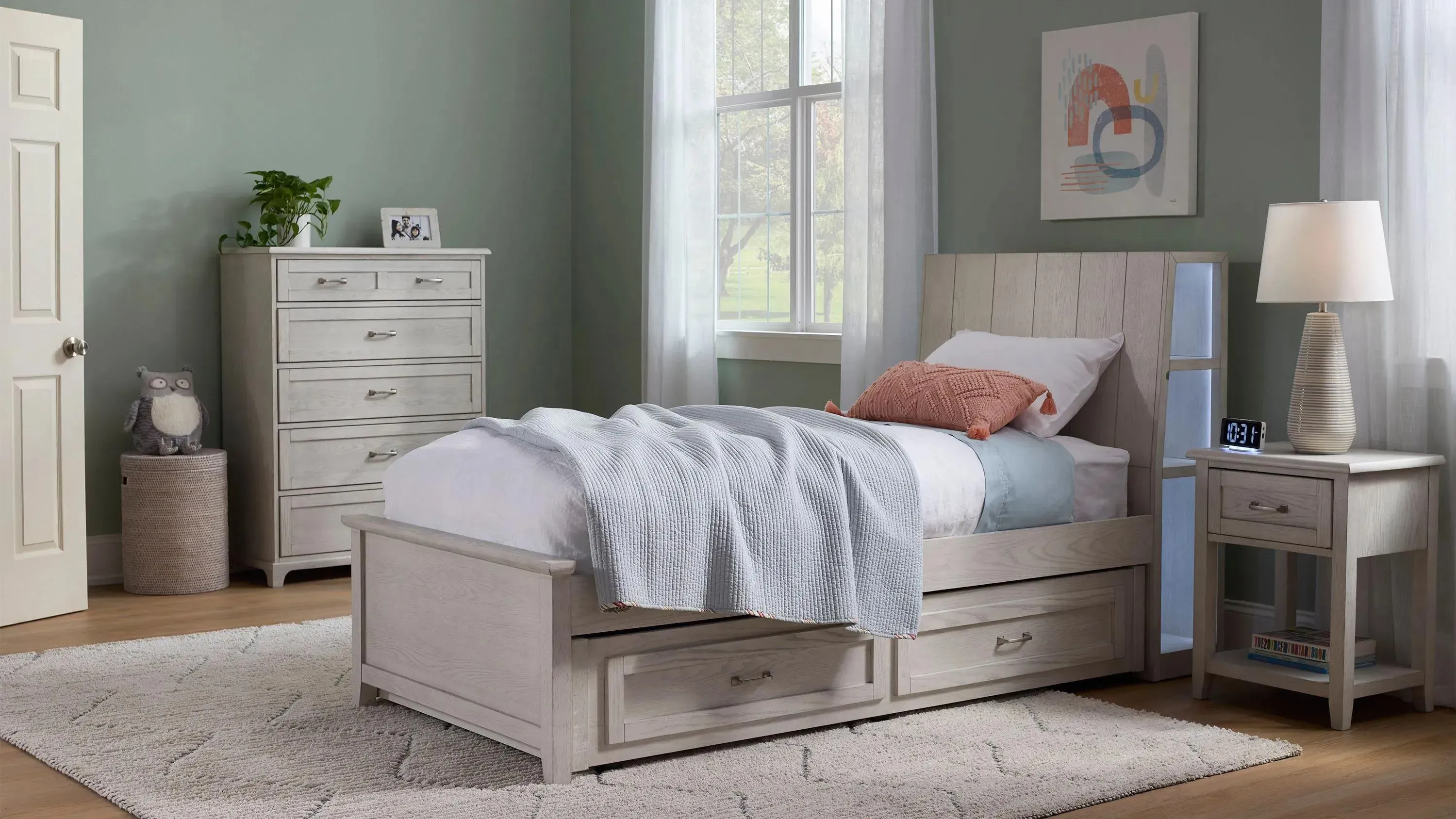 Lennox Chest | Raymour & Flanigan