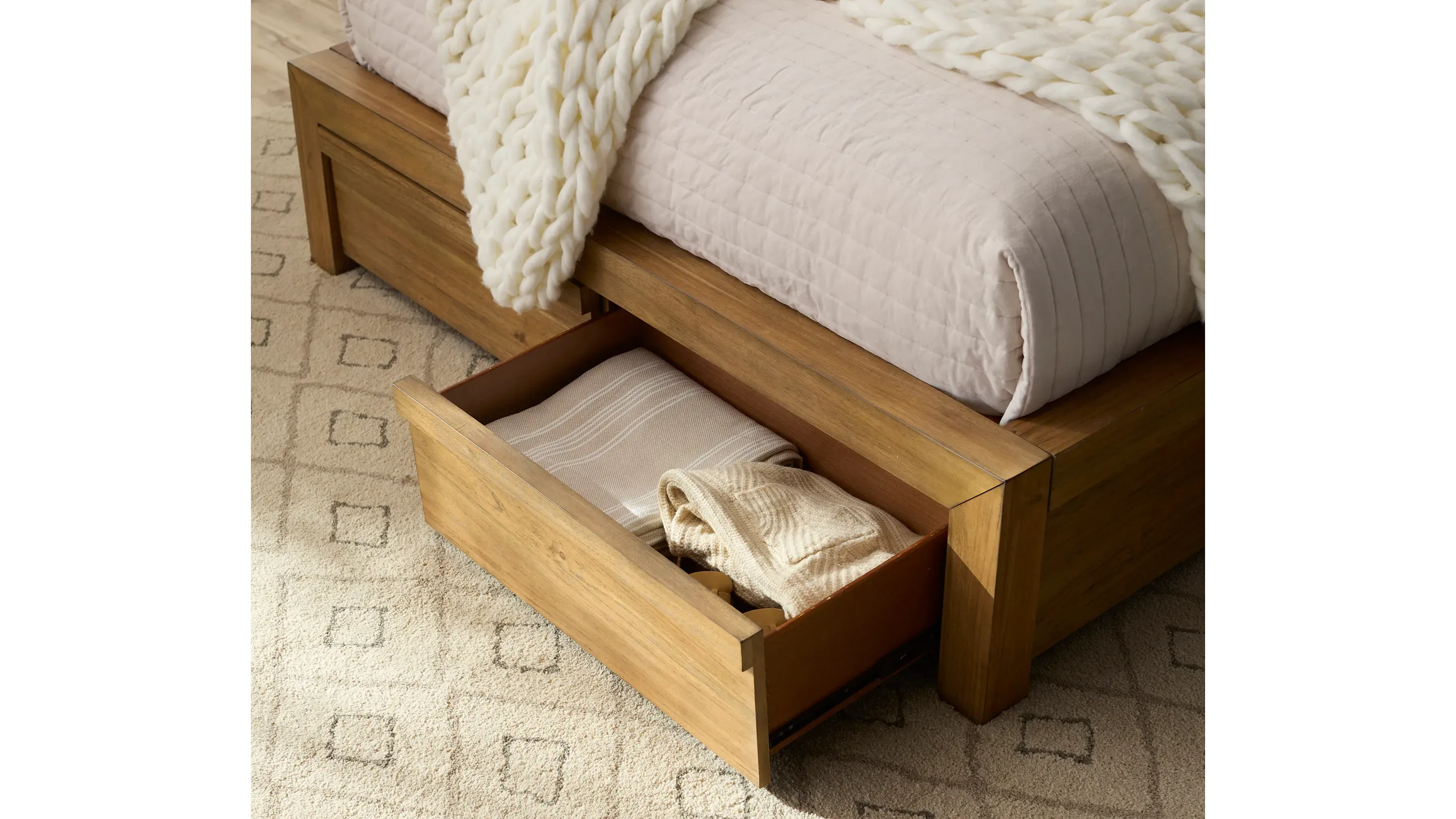 Playa Platform Storage Bed | Raymour & Flanigan