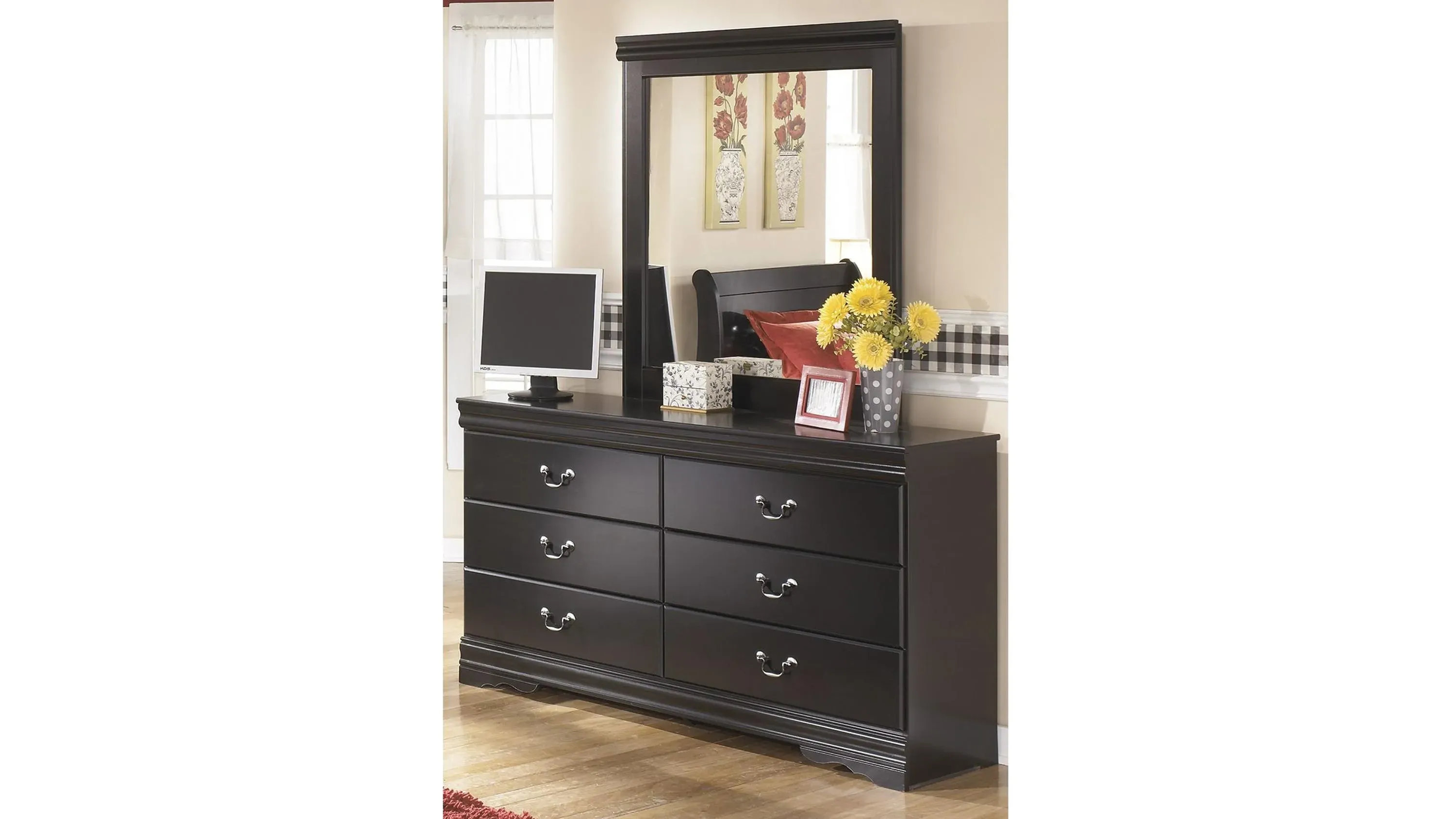 Huey Vineyard 4-pc. Bedroom Set