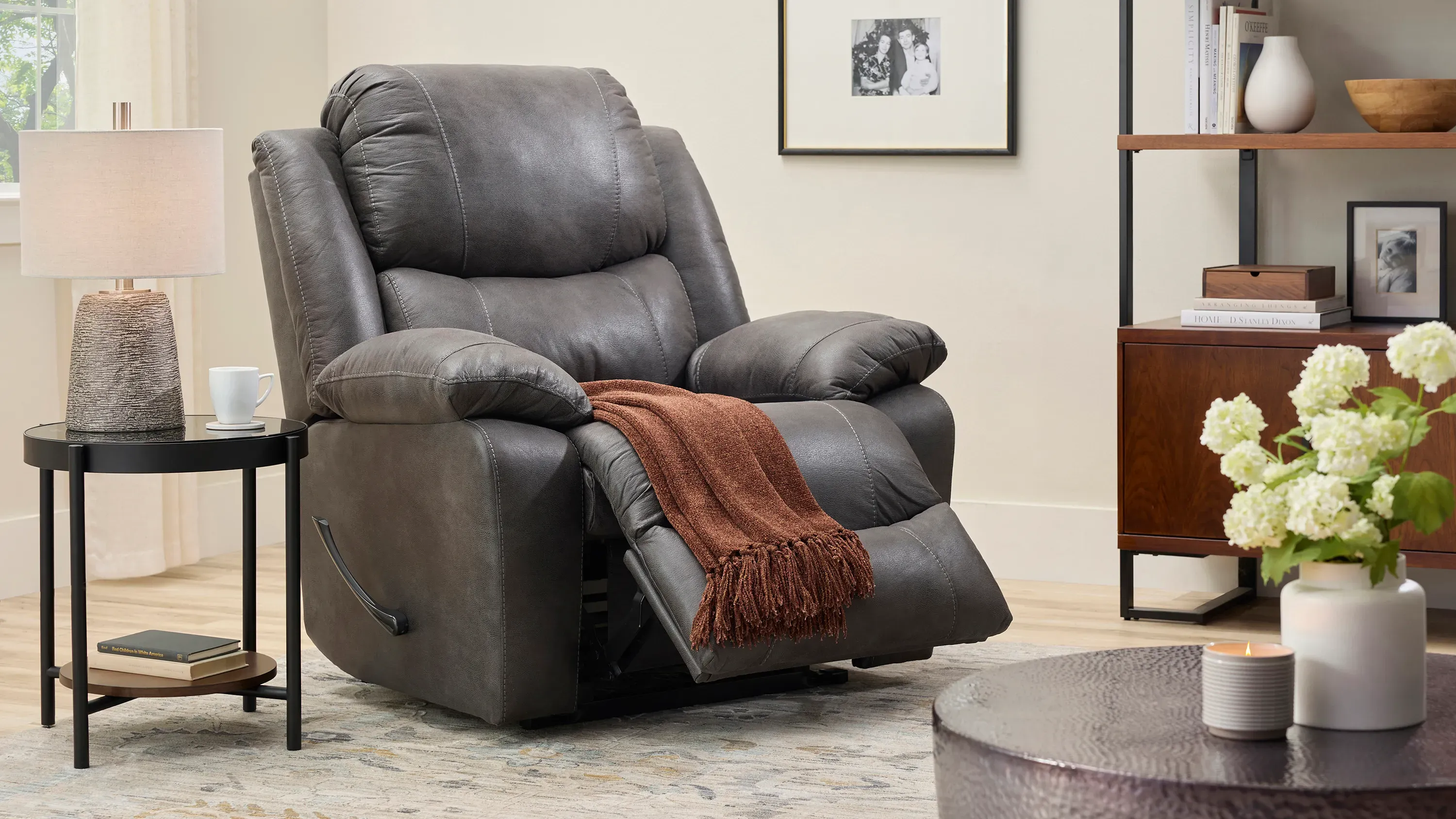 Colossus Manual Recliner | Raymour & Flanigan