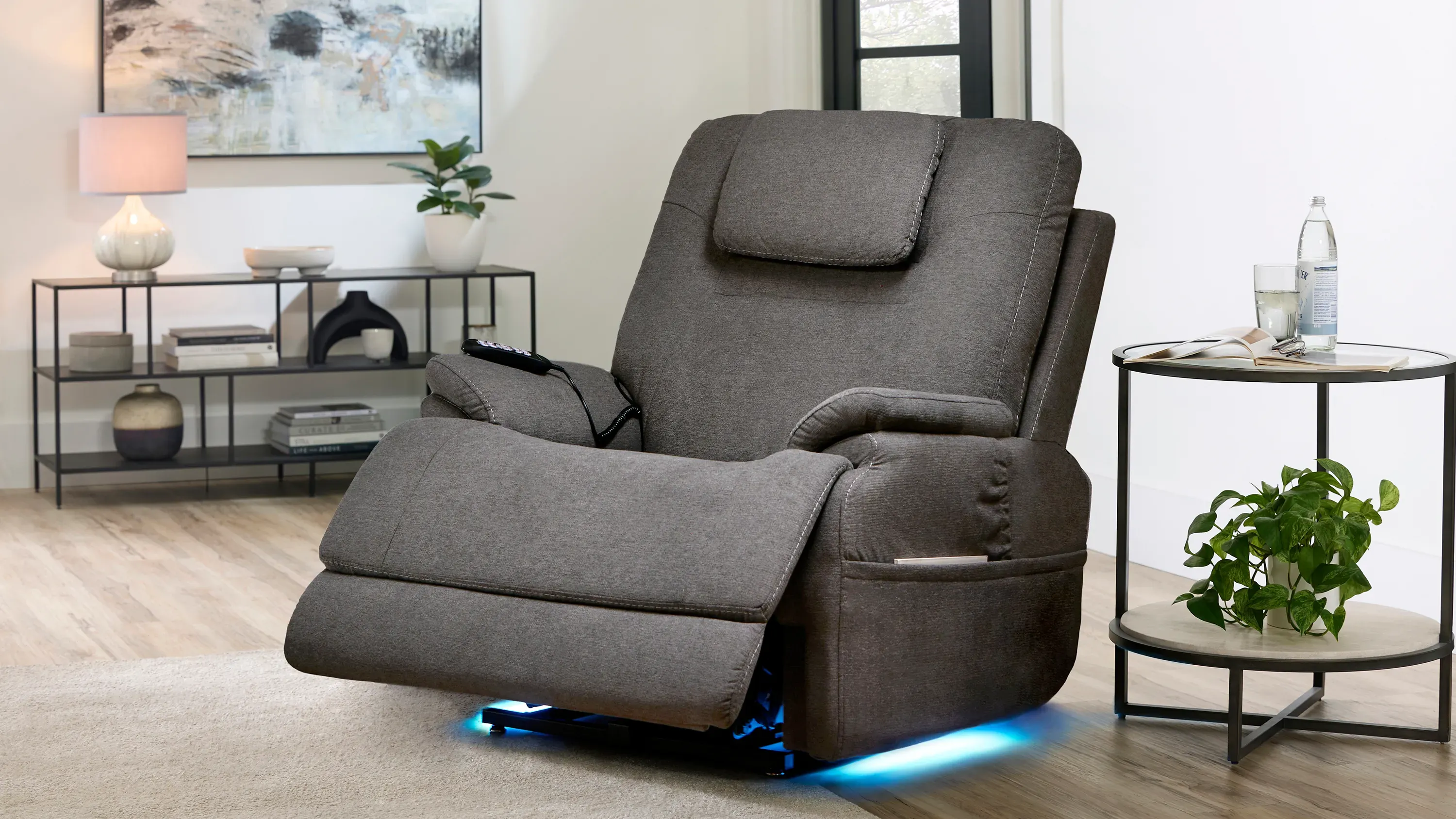 Zecliner Triple Power Lift Recliner | Raymour & Flanigan