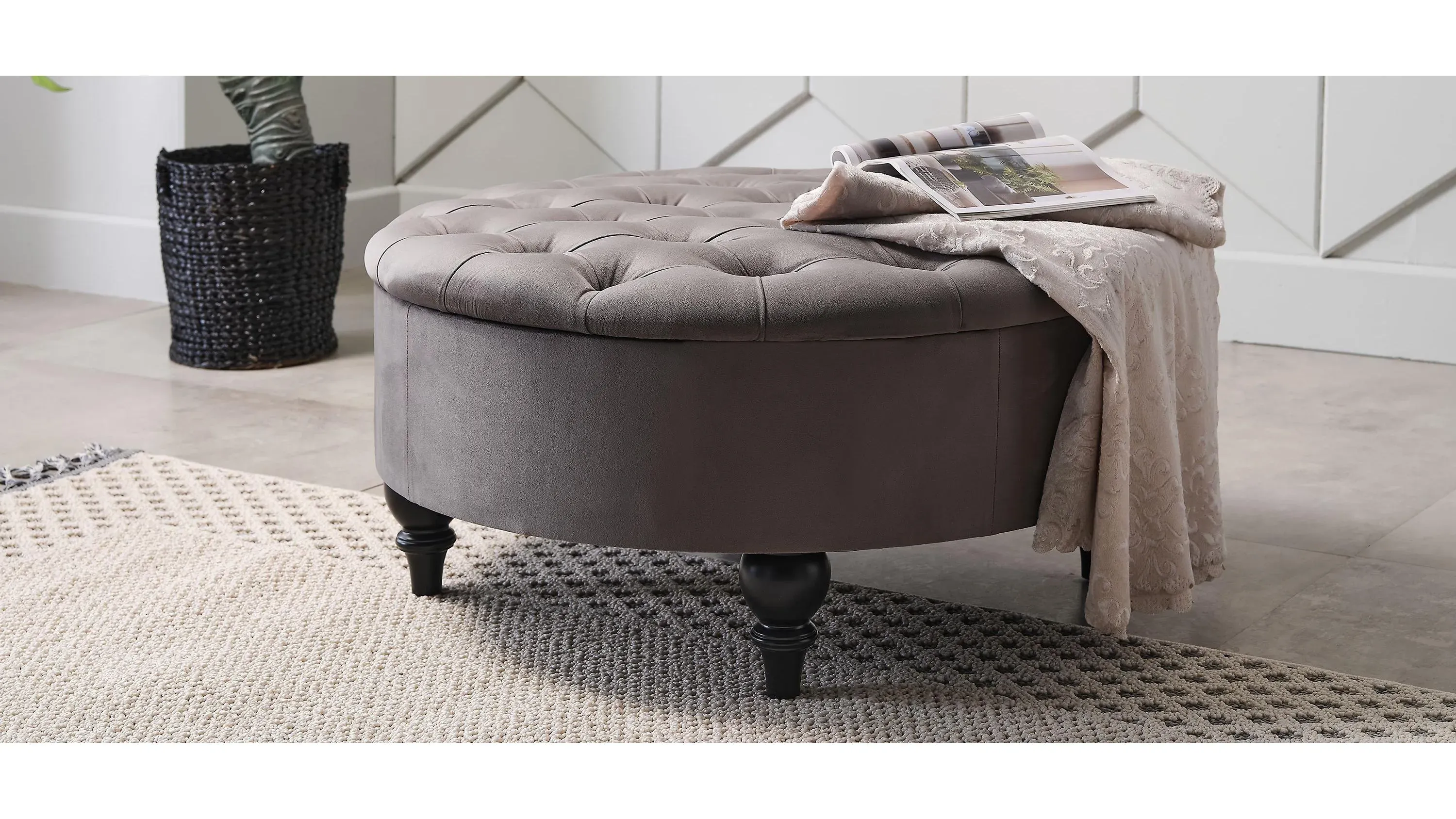 Raymour and flanigan storage ottoman discount