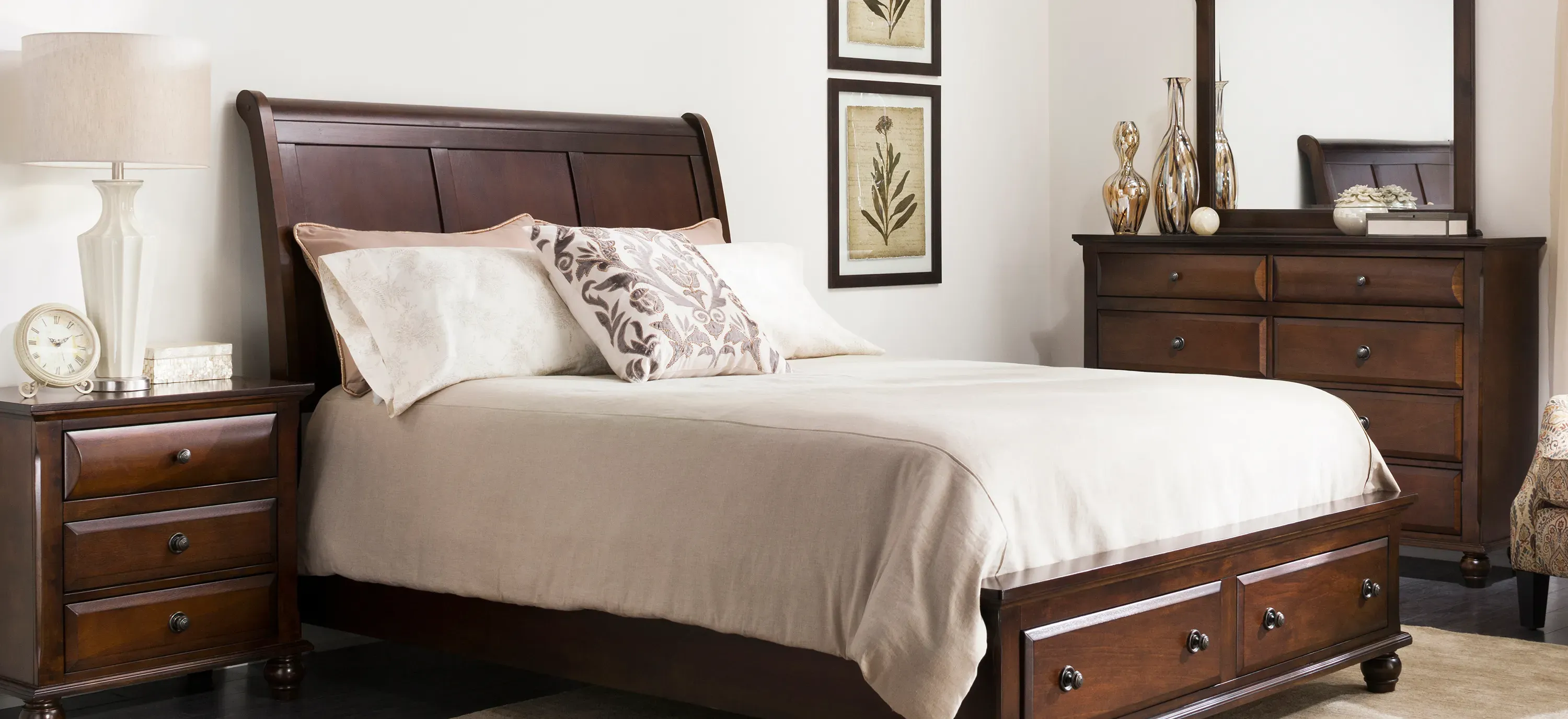 Clarion 4-pc. Platform Bedroom Set w/ Storage Bed | Raymour