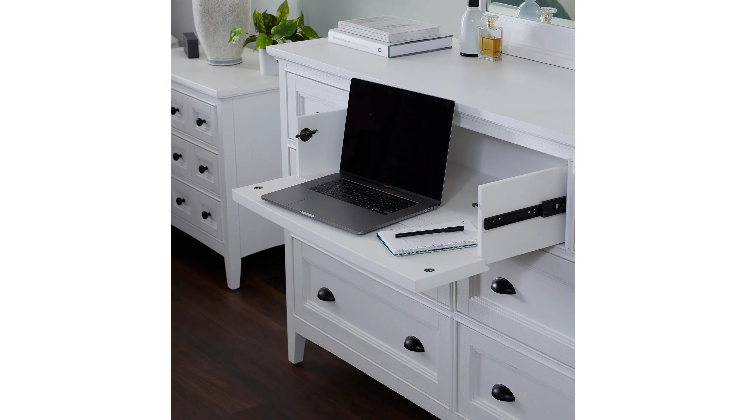 Ivy Ridge Dresser | Raymour & Flanigan