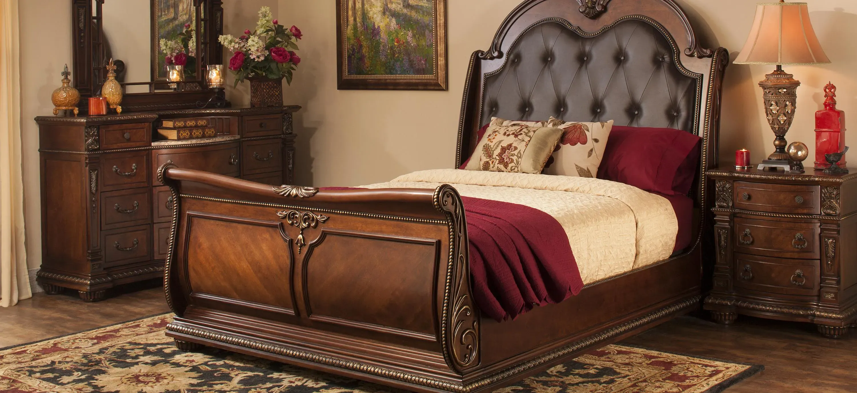 Wilshire Sleigh Bed Raymour Flanigan