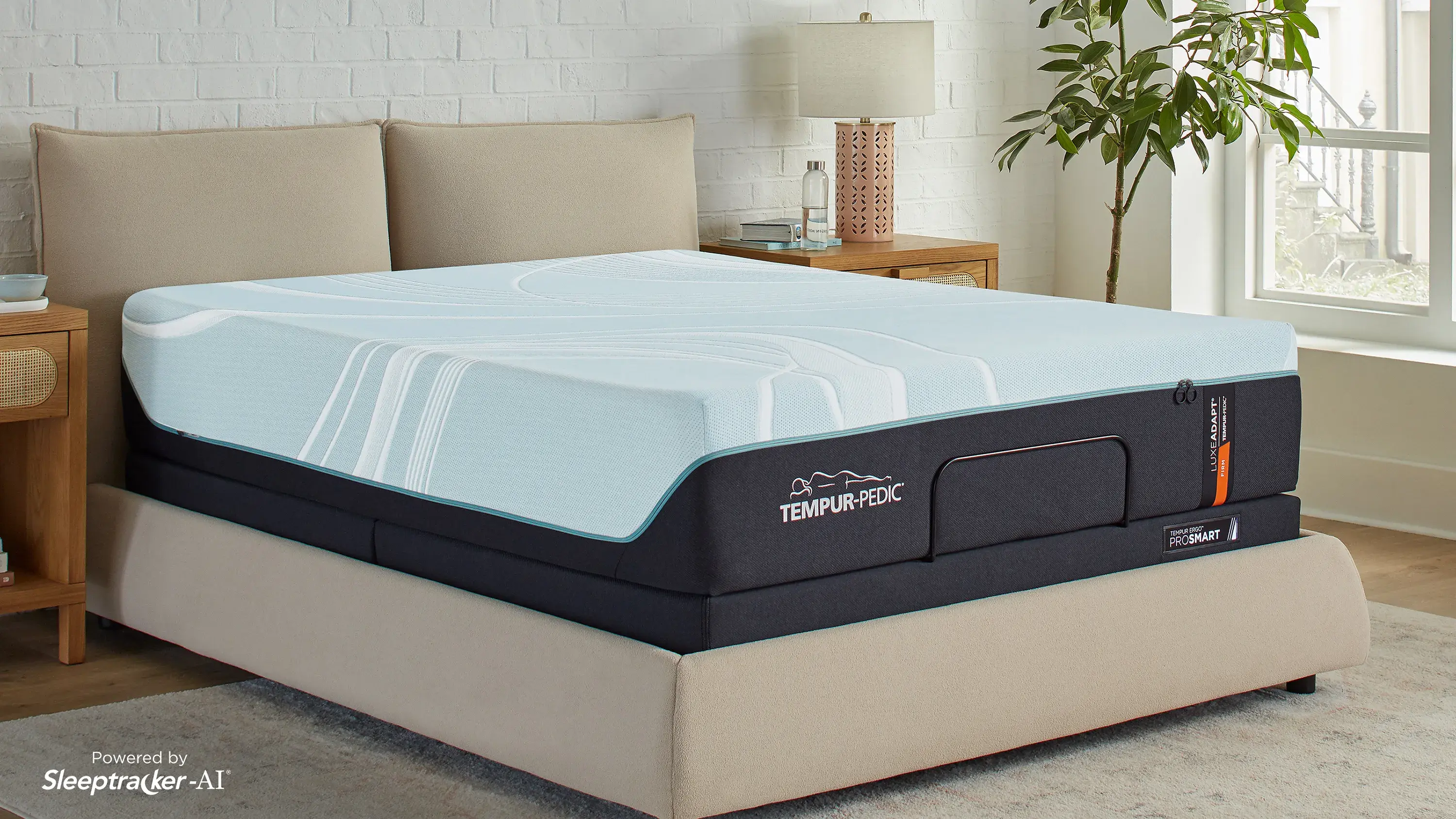 Tempur-Pedic Luxe Adapt 2.0 Firm Queen Mattress Set - Thumbnail 5