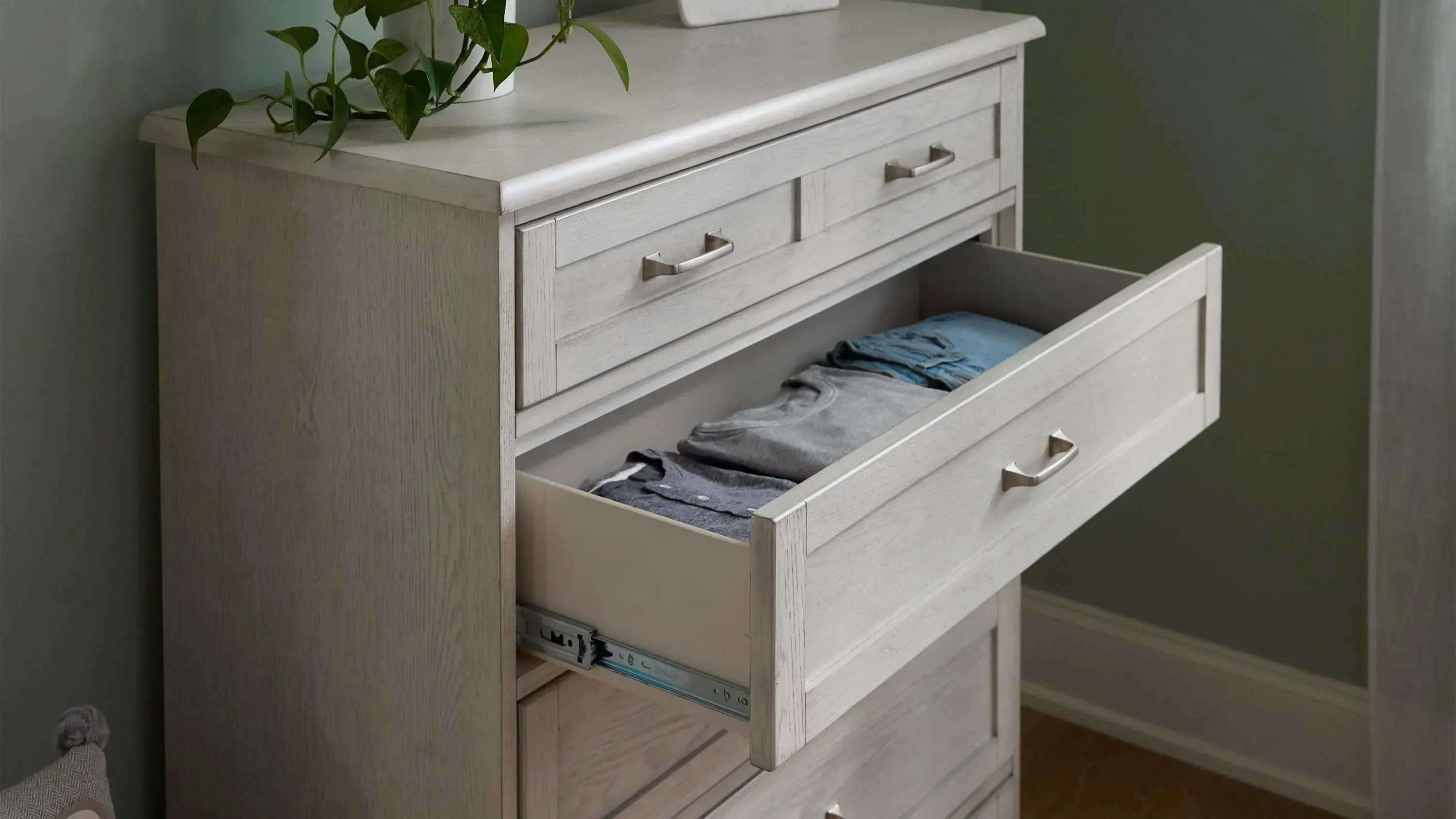 Lennox Chest | Raymour & Flanigan