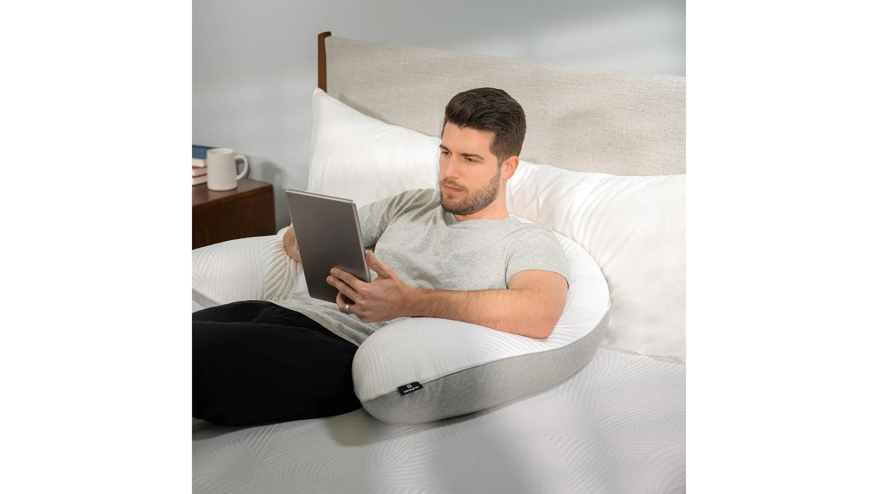BEDGEAR The Body Pillow Raymour Flanigan