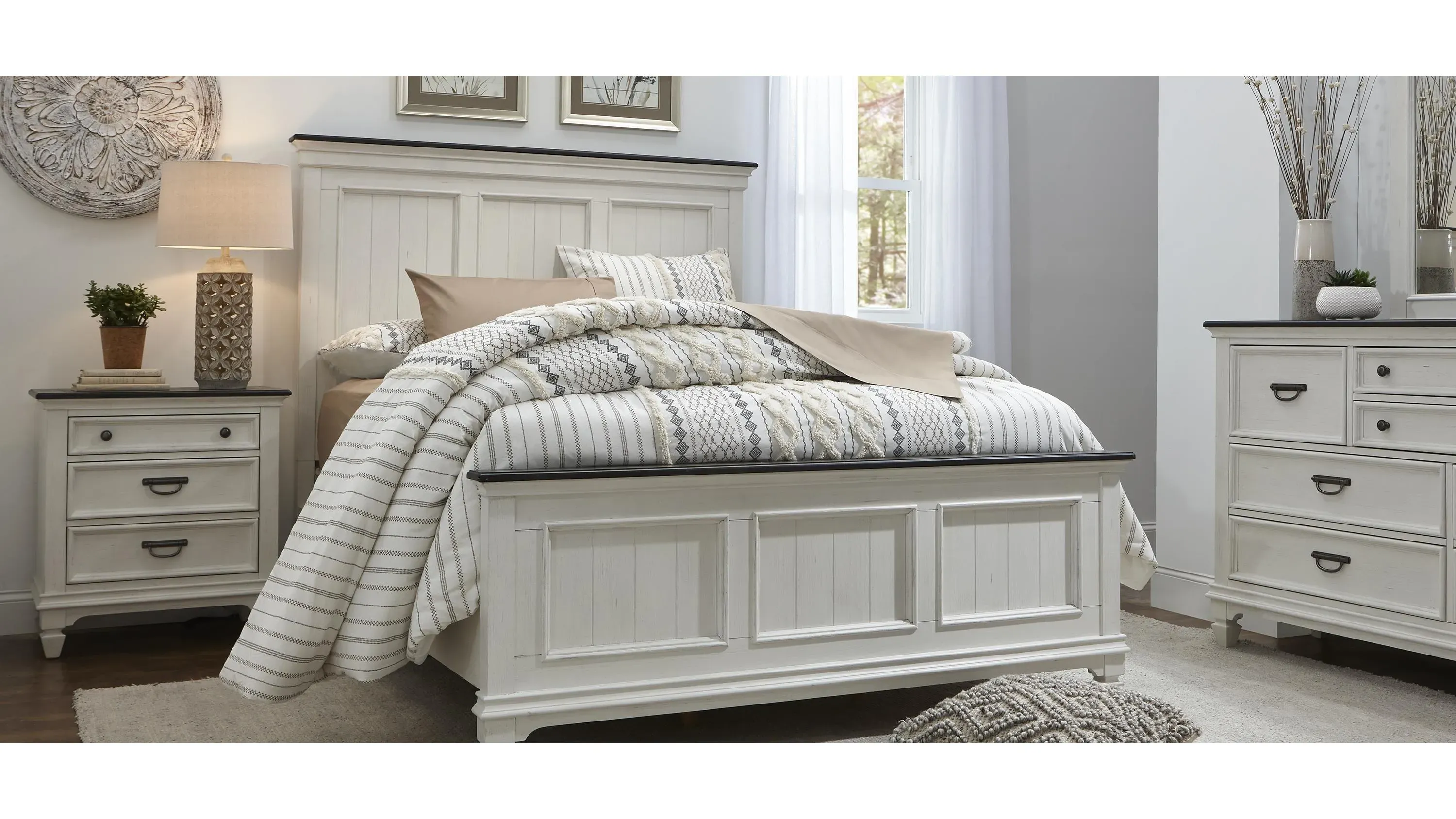 Shelby Bed