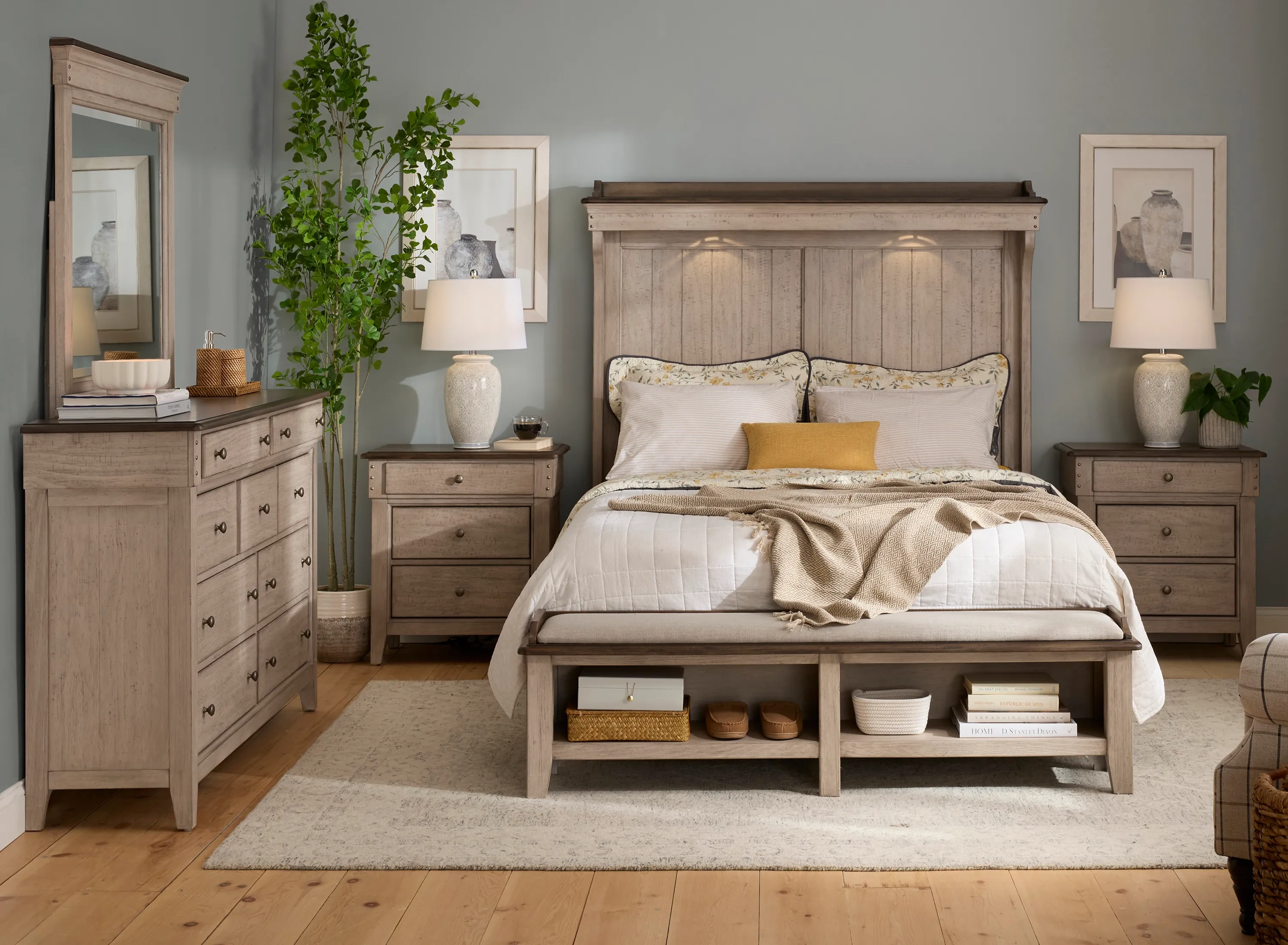 Campbell 4-pc. Mantel Storage Bedroom Set | Raymour & Flanigan