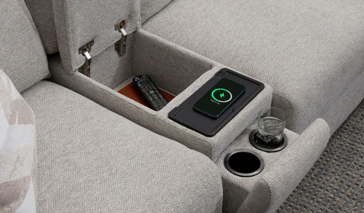 Duncan Right Arm Facing Power Recliner | Raymour & Flanigan